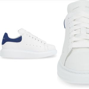 Alexander McQueen Kids
Molly low-top sneakers-blue